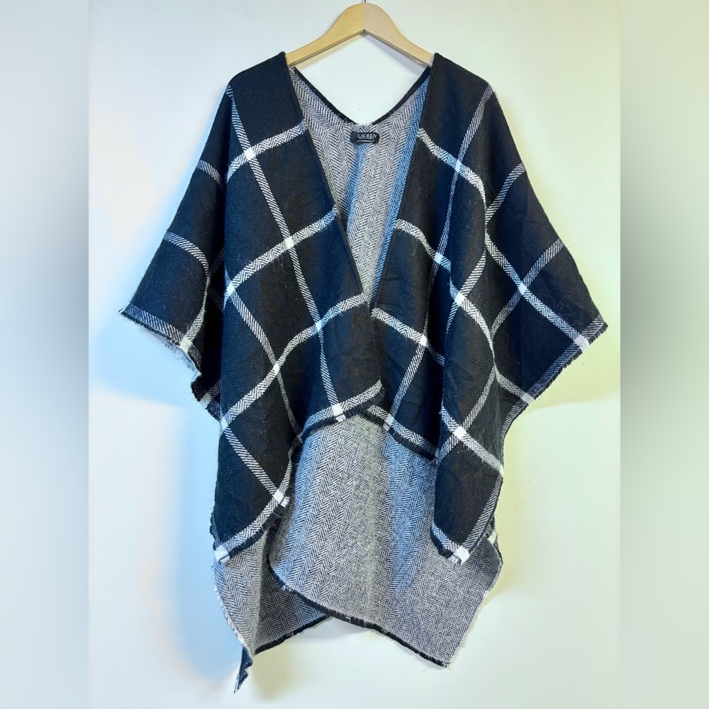 Ralph Lauren Plaid Black & White Women's Poncho Wrap Sweater Shawl - Picture 1 of 5